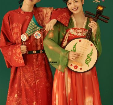 唐朝盛世下的浪漫婚姻仪式(古代的婚服和现在的婚纱有什么区别)