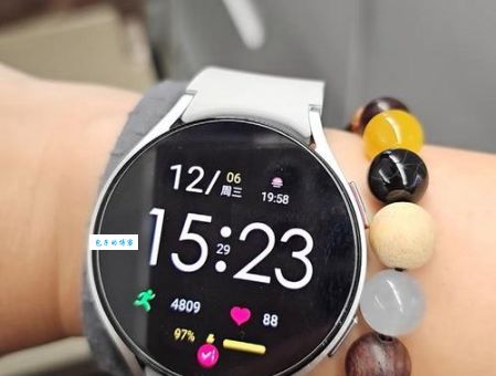 三星智能手表Galaxy Gear值得买吗？看完这篇你就懂了！