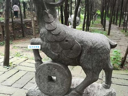 膀大腰圆是什么生肖物(  到底谁才是真正的膀大腰圆)