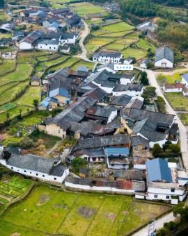 这个地名缺个“锡”：金银铜铁打一地名