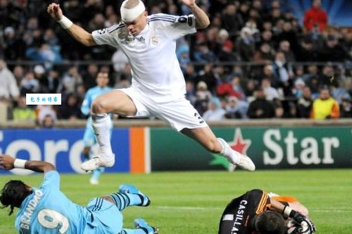 佩佩踢人是什么梗？网友都在用的表情包来源揭秘