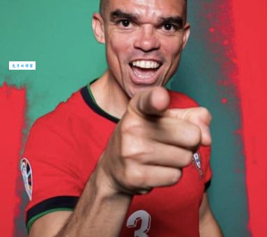 佩佩踢人是什么梗？网友都在用的表情包来源揭秘