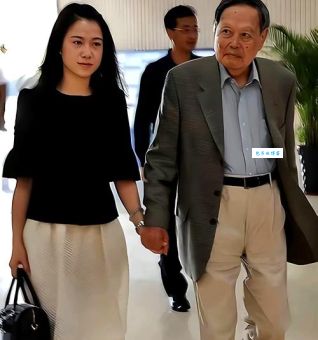 想知道翁帆属相是什么生肖?一分钟带你了解清楚!