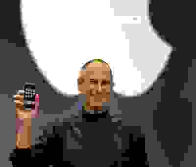 苹果联合创始人乔布斯死那一年：世界发生了什么大事？