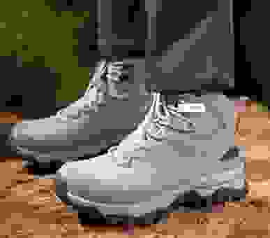 什么品牌登山鞋好？这几个牌子才是真正耐穿！