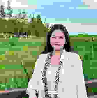 女生表现得落落大方什么意思？这是对女性极高的评价